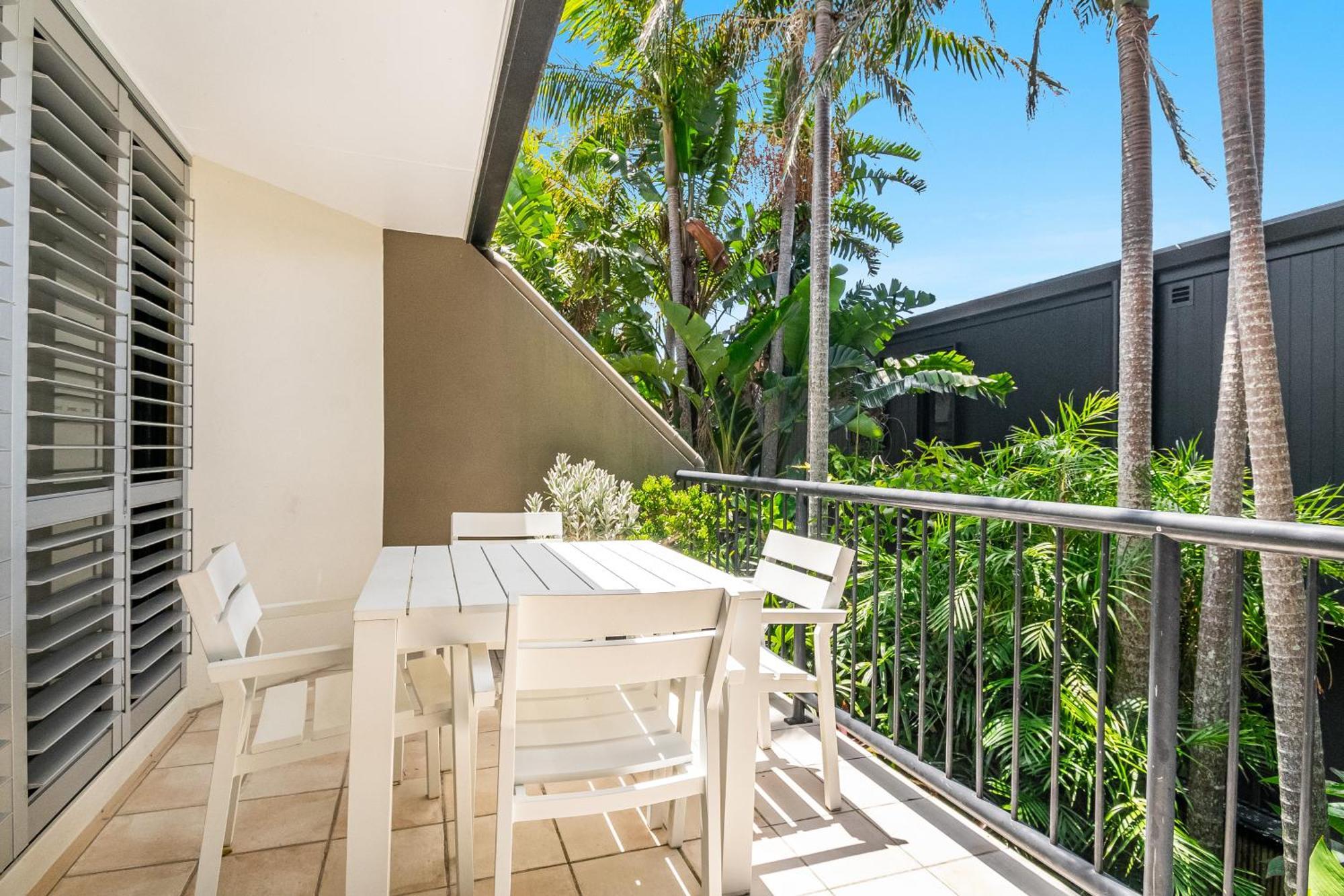 Julians Apartments Byron Bay Exterior photo