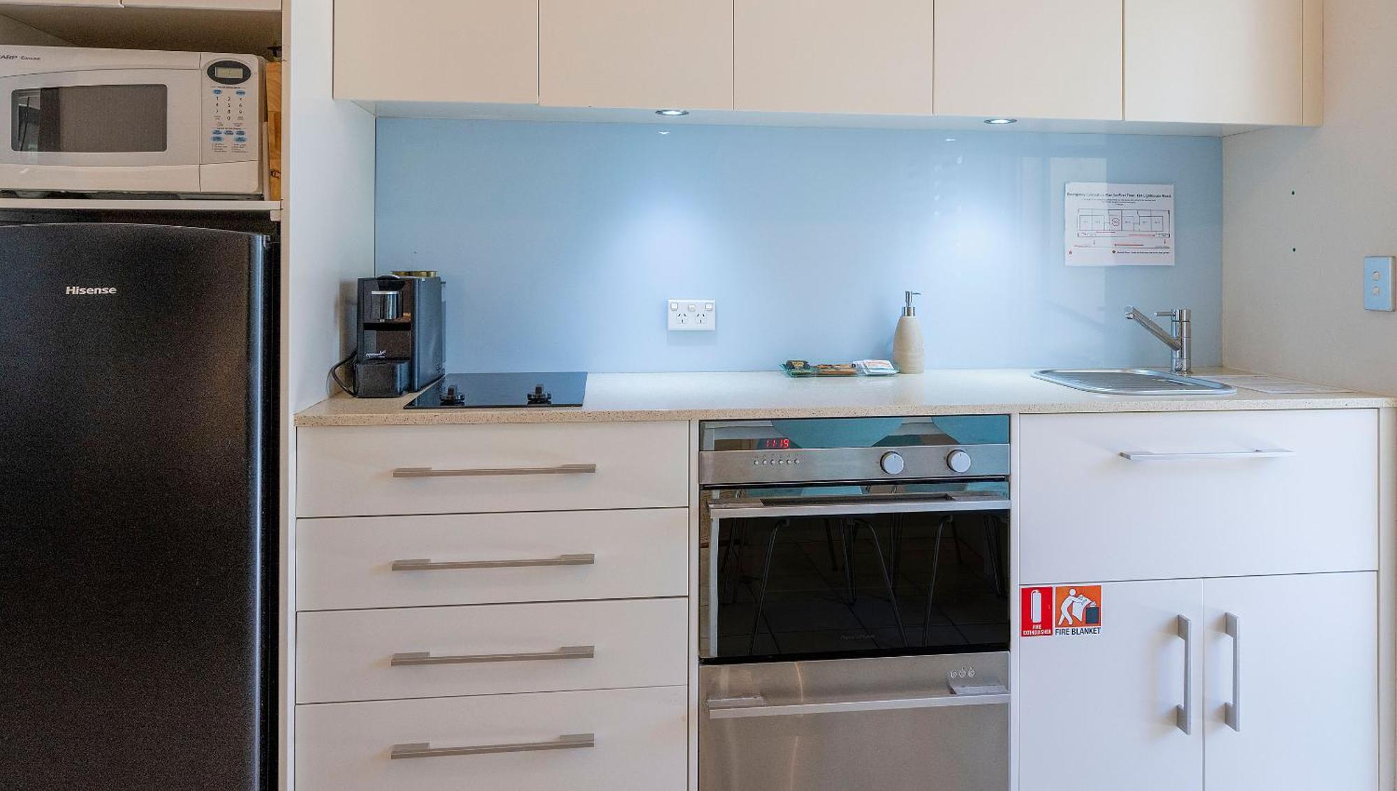 Julians Apartments Byron Bay Room photo