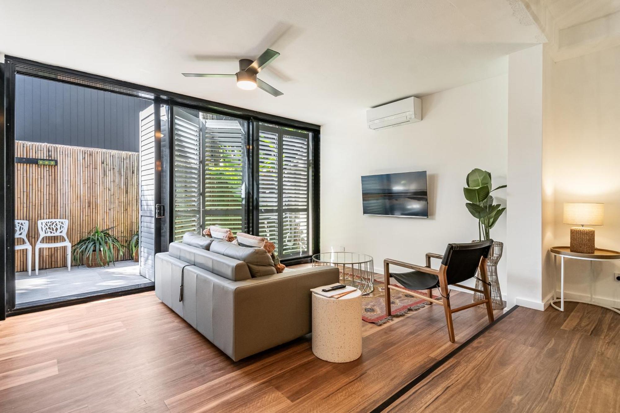 Julians Apartments Byron Bay Exterior photo