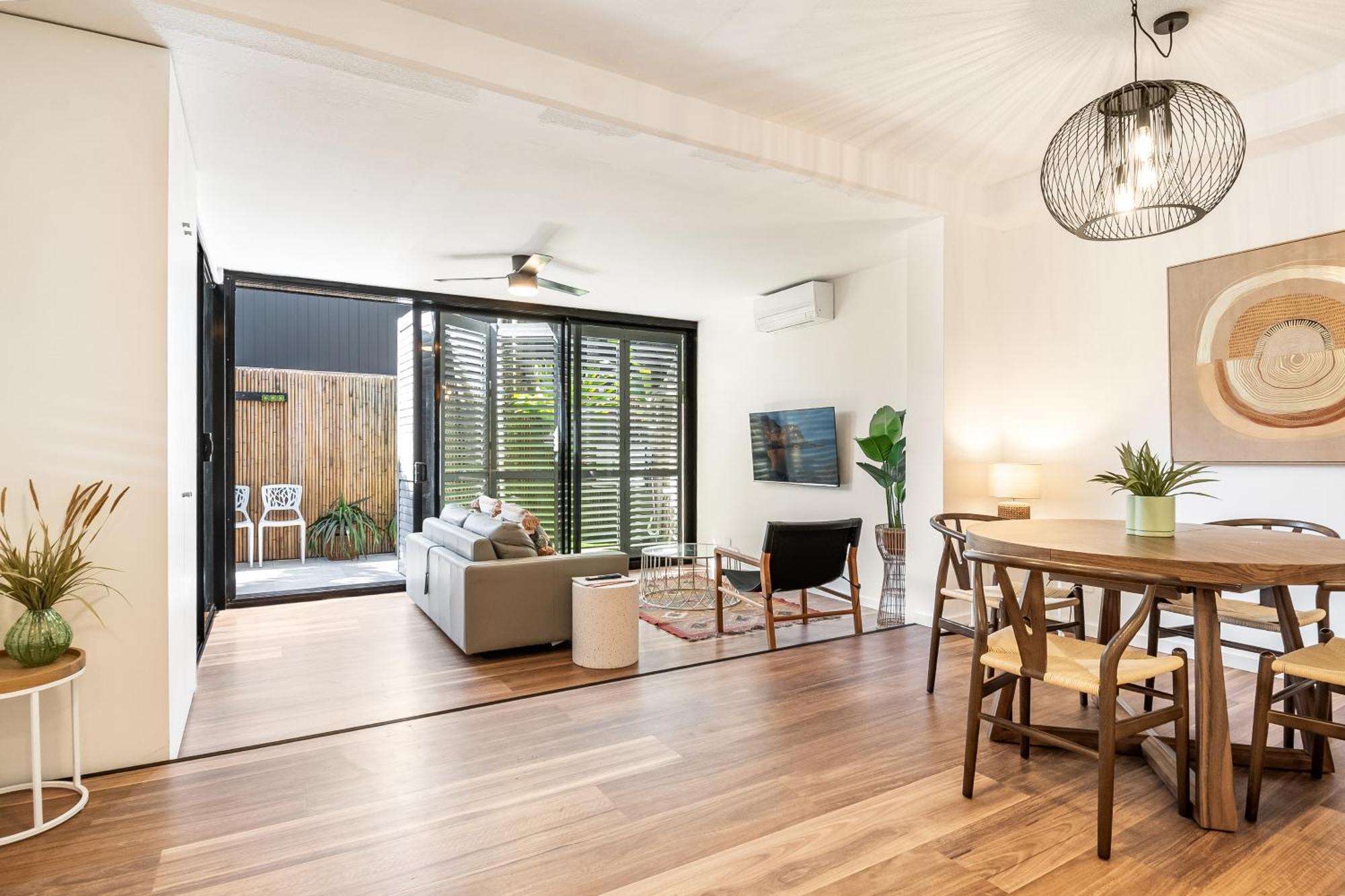 Julians Apartments Byron Bay Exterior photo