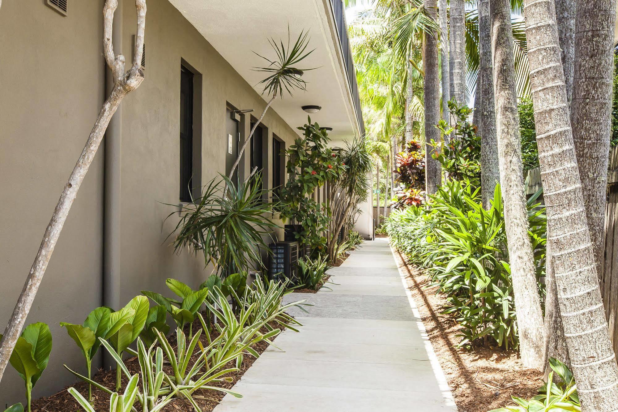 Julians Apartments Byron Bay Exterior photo