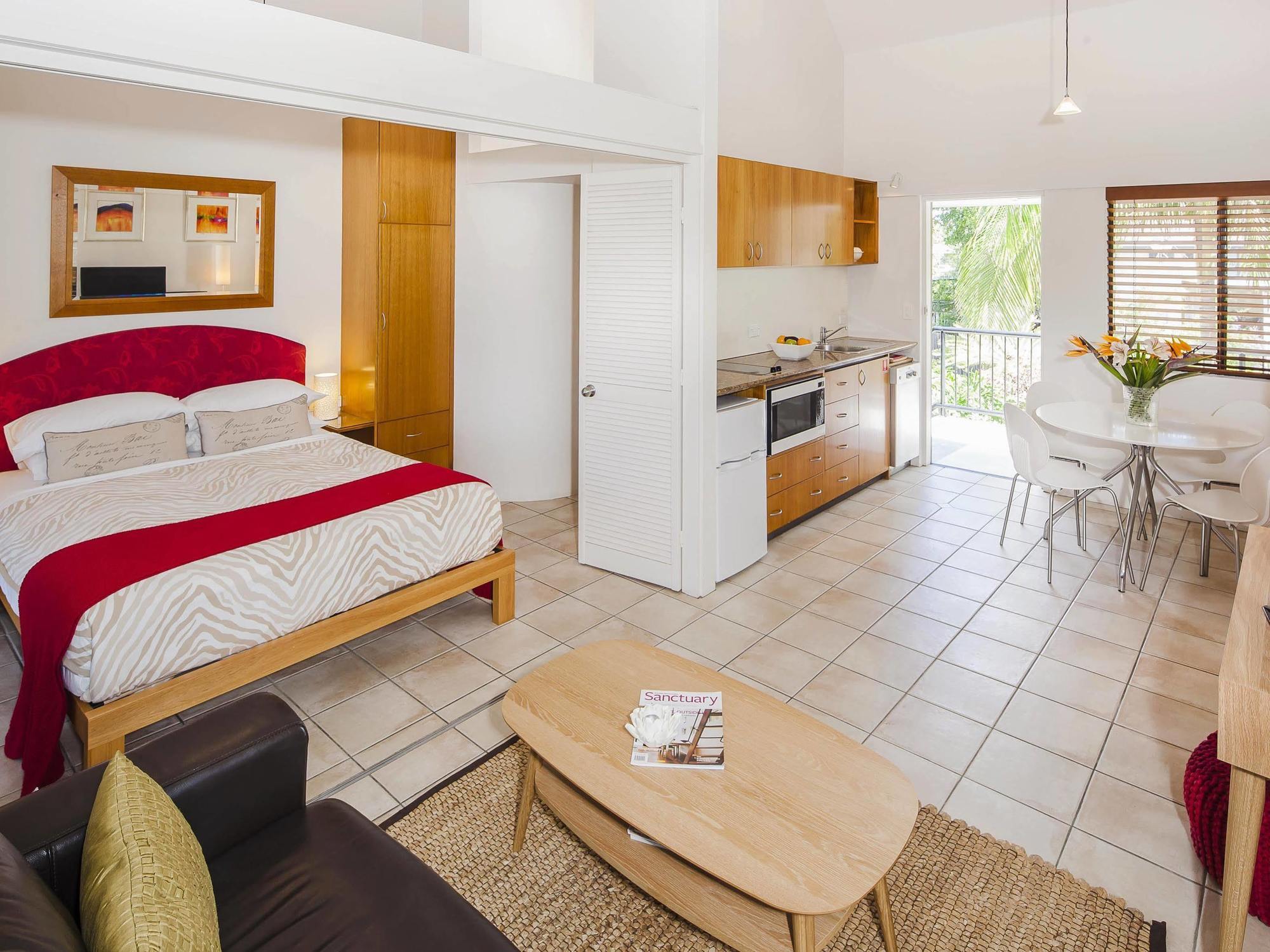 Julians Apartments Byron Bay Exterior photo